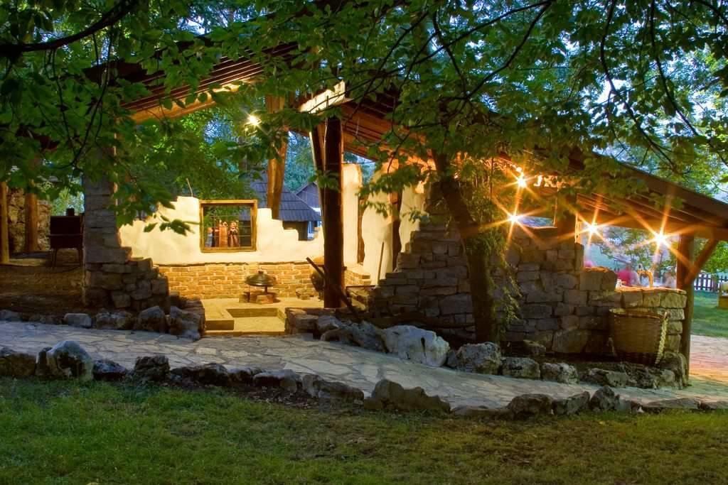 Farm Stay Cardaklije Kulen Vakuf Exterior foto
