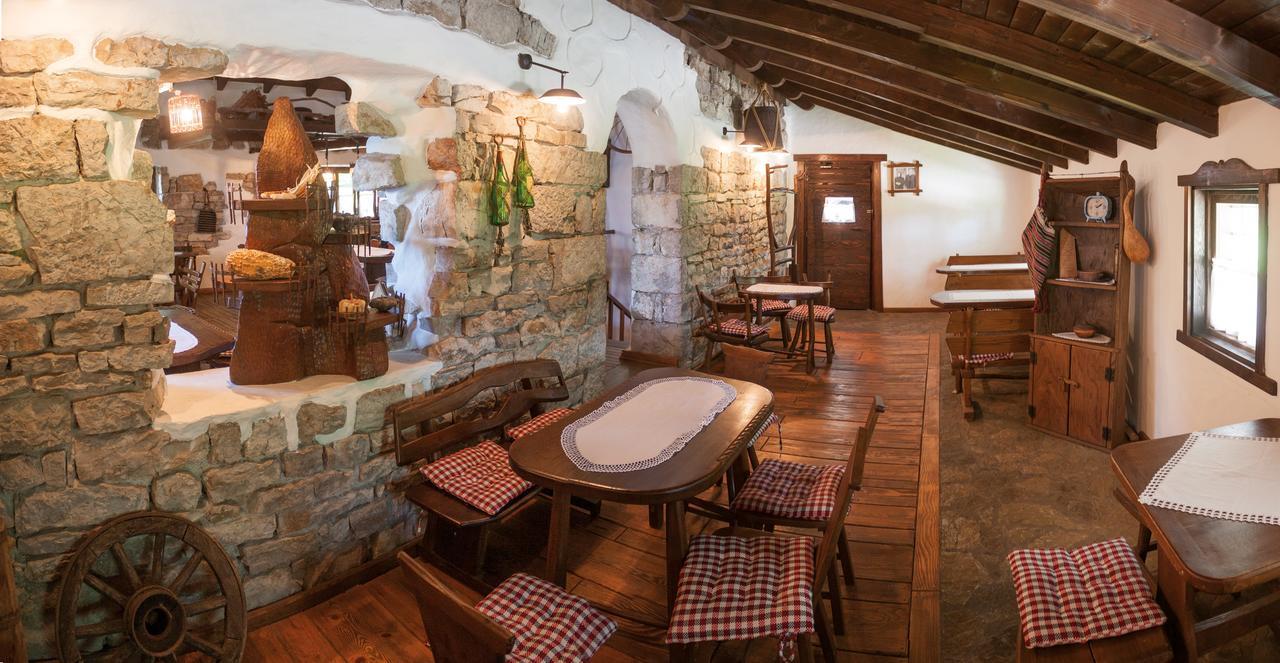 Farm Stay Cardaklije Kulen Vakuf Exterior foto